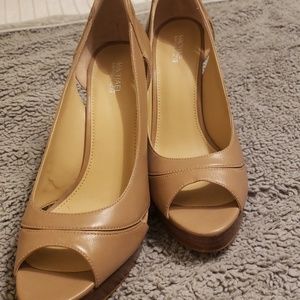 Neutral/tan Michael Kors peep toe heels
